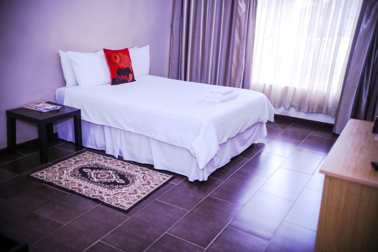 Mmakosha Lodge Претория Экстерьер фото